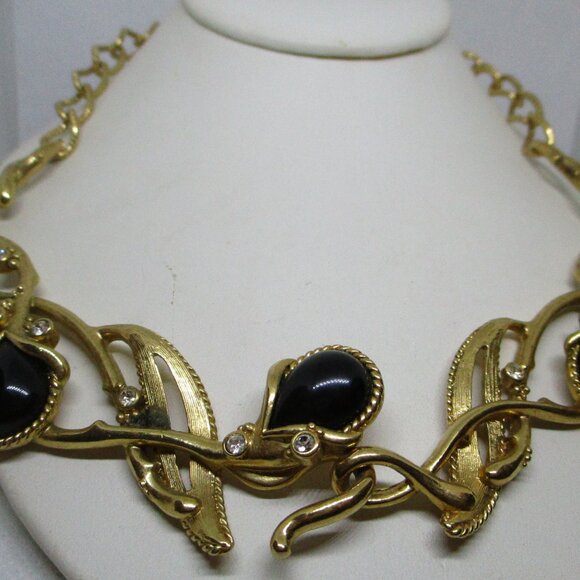 JOSE MARIA BARRERA Granada Necklace For Avon Branches Design Gold Tone Metal - Picture 2 of 15